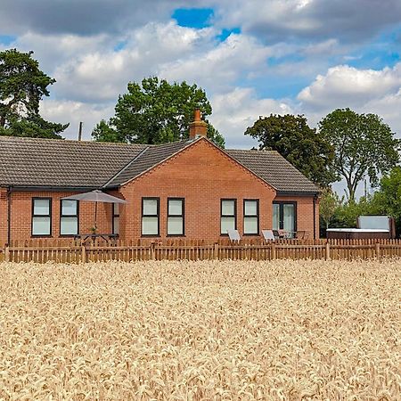 Highgrove Villa Gissing Bagian luar foto